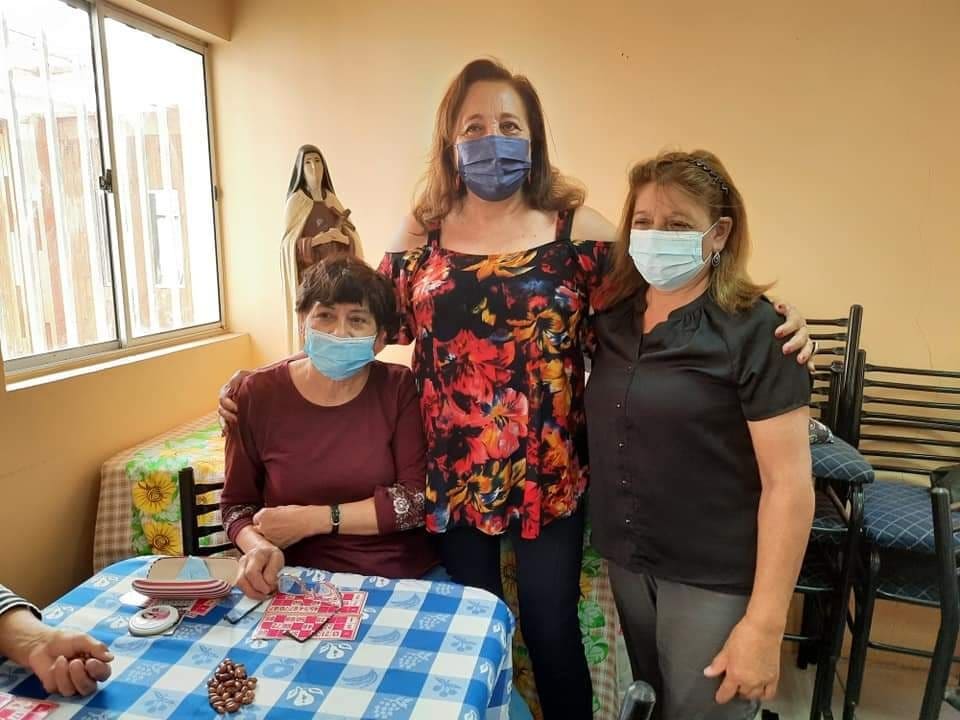 core_rodriguez's tweet photo. #CoreRodríguez Muchas gracias por la linda reunión queridos amigos y amigas CAM "Sagrado Corazón de Jesus", donde pudimos compartir, recordar y conversar acerca de sus proyectos futuros.

¡Sigamos trabajando juntos! 
María Victoria Rodríguez 
Consejera Regional
#SiempreContigo https://t.co/Mau8tgN7Vl