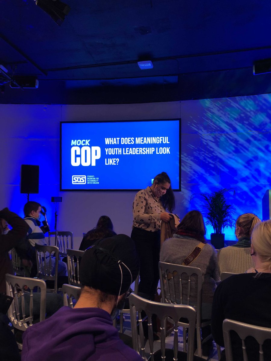 ONEintheUK's tweet photo. While at #COP26, our #ONEActivists are taking the opportunity to learn, network and leave messages of solidarity for #ClimateAction💚👏 https://t.co/11KuPOlYIx