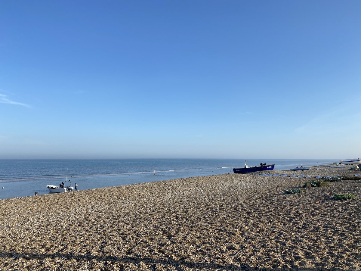windmilllodges's tweet photo. It looks like its going to be a good weekend for a beach walk. If you would like some inspiration of where to go take a look at @katehumble Coastal Britain programme where she walks from Minsmere to Orford passing #sizewellbeach https://t.co/Gb6vhXb63n https://t.co/FHYiTVHd4D