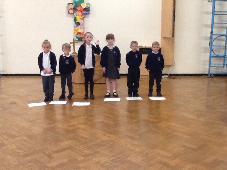 InceCEPrimary's tweet photo. We are super proud of our Excellent Lunchtime Award winners and our Be Safe award winners in KS1. https://t.co/eY4TDWe1Uz