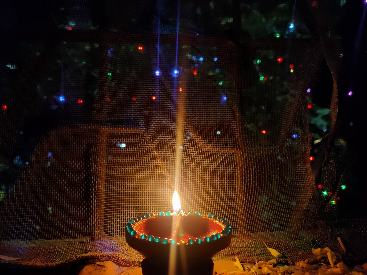 ComradeRohan's tweet photo. #HappyDiwali https://t.co/fhZpcoCAAi