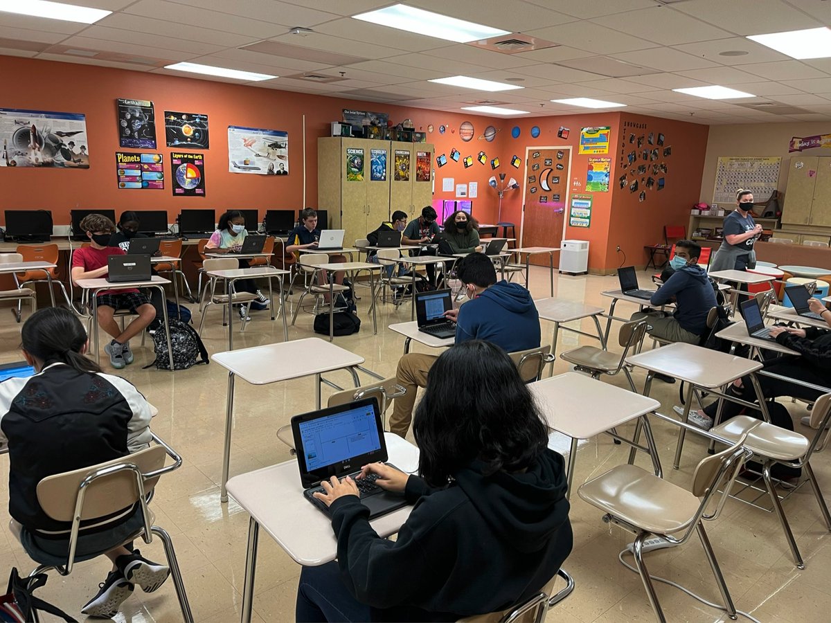 palmspringsms's tweet photo. Philosophical Chairs in @STEMagillPSMS physical science class this morning is what #StingrayScience dreams are made of… https://t.co/SxCMLU9agn