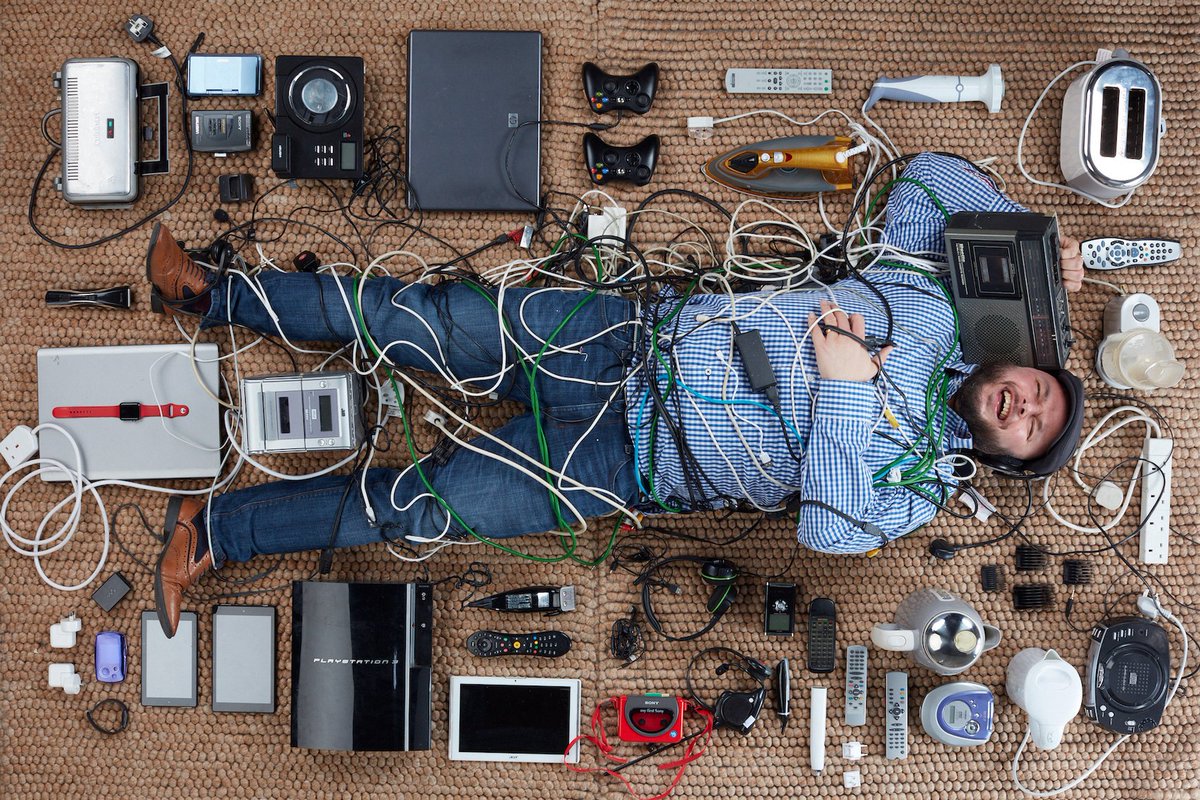 recycleelectric's tweet photo. This @GreggSegal photo is of DJ Ian Downes, who discovered that materials in old electricals can be recycled into defibrillators!

Ian has helped to reduce CO2 emissions by recycling his electricals.

Find your local recycling point today: https://t.co/SO7DUuwr8M 

#ZeroWaste https://t.co/FbwBgO6kfY