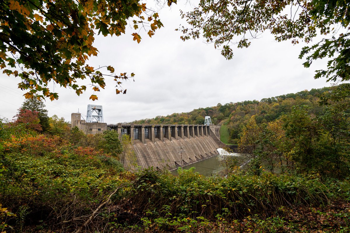 USACEHQ's tweet photo. The brother and sister duo may seem quiet, but their work is hardly dormant. Their names are #Conemaugh (L) and #Loyalhanna: Two giants whose front gates are only eight miles apart. They both reside in the town of Saltsburg, Pennsylvania, with a population of roughly 700. (1/3) https://t.co/WXUKppRnW1