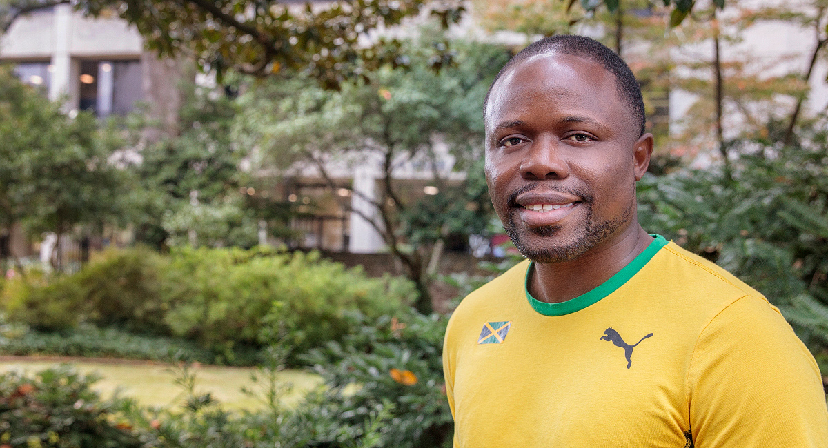 “Being a first-generation college student means everything to me. It tells me that nothing is impossible." National First-Gen College Student Week starts Mon., and we're celebrating superstars like Sport and Entertainment PhD student Kemardo Tyrell!
sc.edu/uofsc/posts/20…