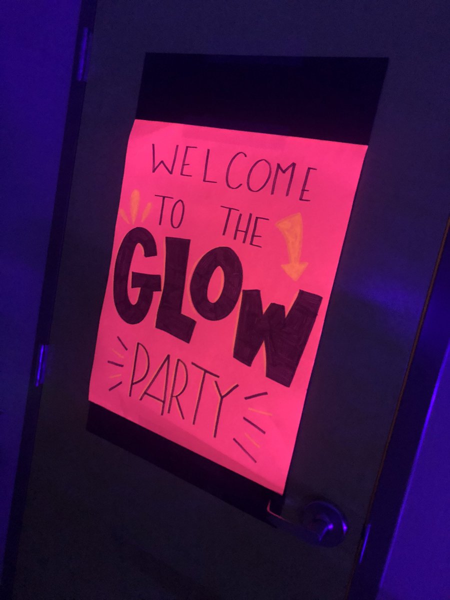 missbrayfpe's tweet image. #glowmath is a quick and easy room transformation that gives you instant engagement! Love having fun with my favorite subject! @LearningatLTE @Champs4Learning @collierschools @CCPSk5math #ccps #ccpssuccess #setthestagetoengage