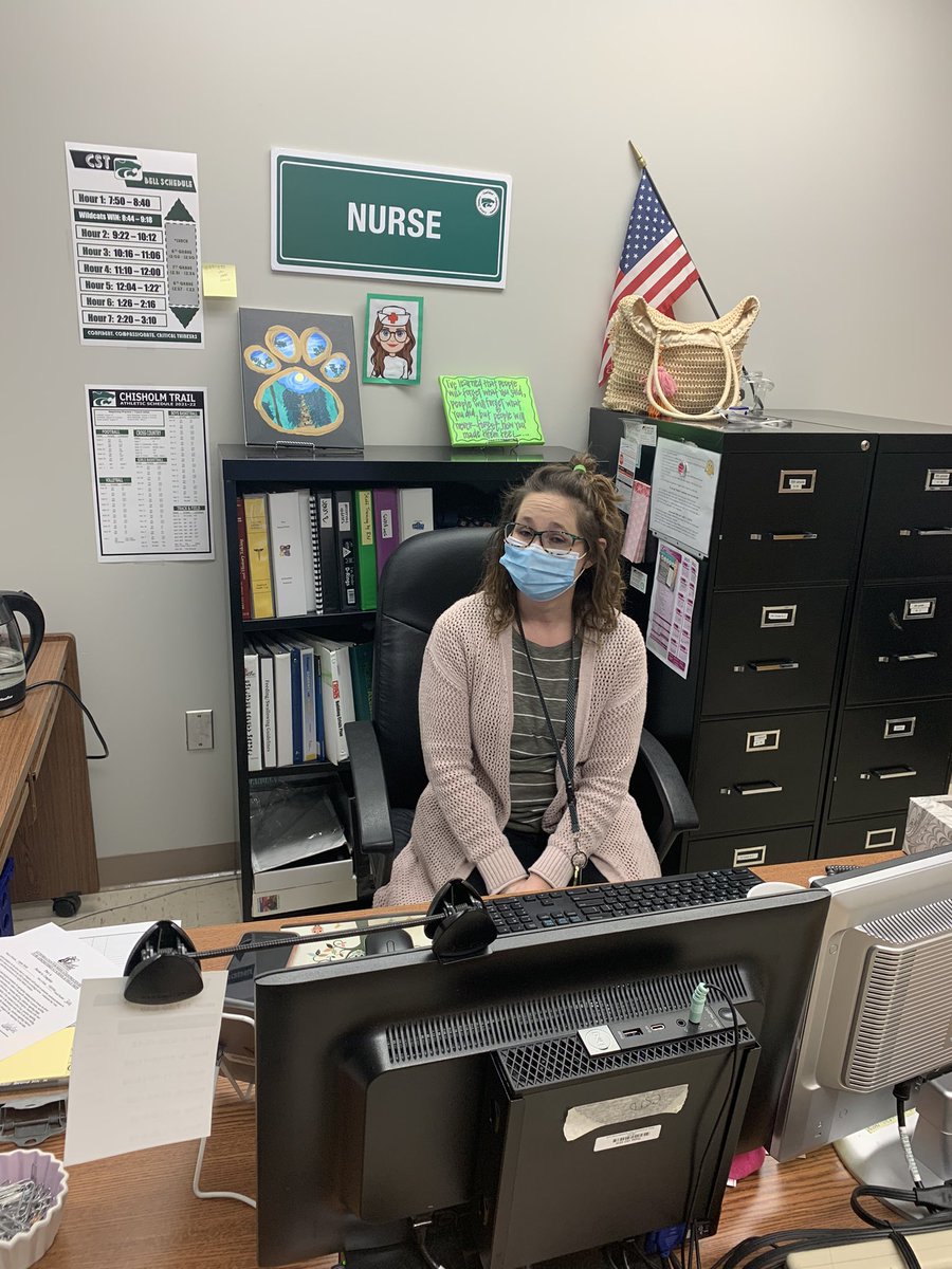 CSTWildcatsMS's tweet photo. Nurse Ross = amazing #Sograteful @olatheschools https://t.co/M1Im8AxQuP