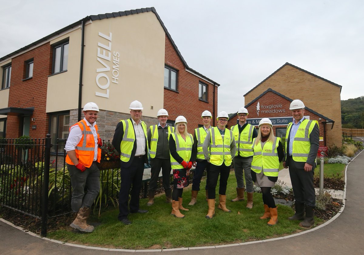 We’ve officially handed over the first affordable homes to <a href="/abrigroup/">Abri</a> at Foxglove Meadows in Hutton, #WestonSuperMare.

Foxglove Meadows is a collection of 81 properties for open market sale and 49 affordable homes.

lovell.co.uk/developments/f…
