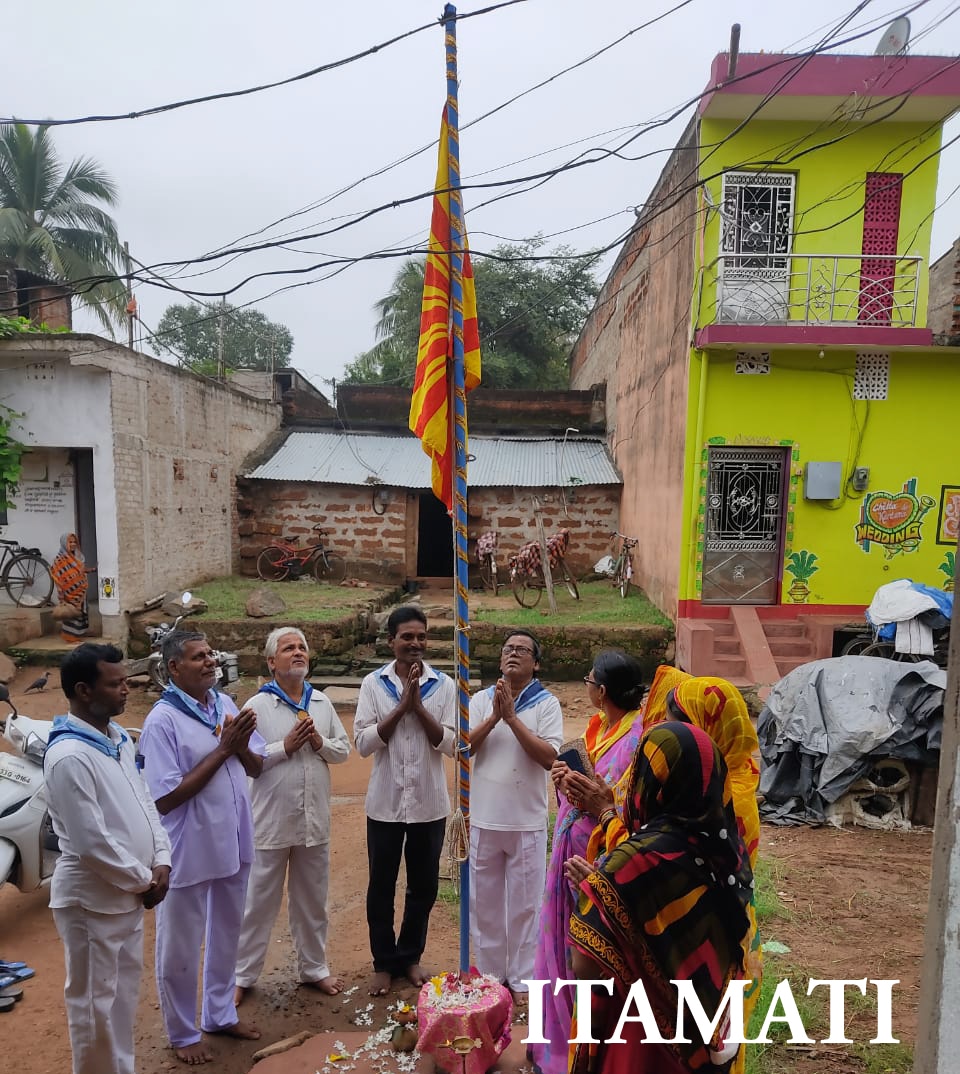 sathyasaiodisha's tweet photo. Loving Sairam..
With the Blessings of Sri Sathya Sai Baba, Sai Avatar Declaration Day was celebrated in all Samithis of Nayagarh district with flag hoisting, Sodashaupachar Puja, sanitation seva, Bhajan & Satsang on 20.10.2021.
#Avatardeclarationday
#Nayagarh
-Media Team https://t.co/JNSQt4suYG