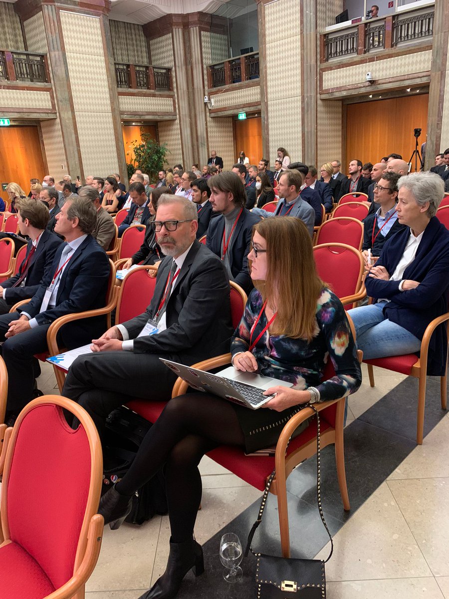FundacionBases's tweet photo. Te compartimos algunas imágenes del 10mo Congreso Internacional "La Escuela Austriaca de Economía en el siglo XXI" @AustrianCenter
#RESTARTVIENNA https://t.co/SDnSAsEip5