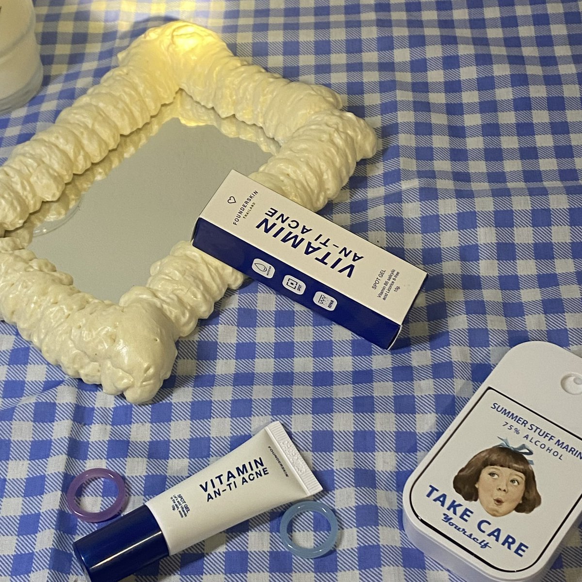 founderskin's tweet photo. 💙VITAMIN AN-TI ACNE💙
เห็นน้องจิ๋วแบบนี้ฤทธิ์น้องสุดยอดมาก สยบแทบทุกสิว และน้องช่วยฆ่าเชื้อหัวสิวป้องกันการเกิดขึ้นใหม่ด้วย ใช้ได้ทุกส่วนของร่างกาย หลอดนึงใช้ได้นาน1เดือนเลย คุ้มมาก 
เปิดใจให้น้องหน่อยน้า น้องช่วยคุณได้น้า🥺
ค่าตัวน้องเพียง129฿🧸 https://t.co/XAK8a3yDlh