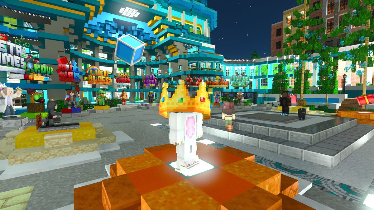 CCEvilBunny's tweet photo. very kind of cubecraft to give me my crown

its a bit big tho https://t.co/CypKAdiRb6