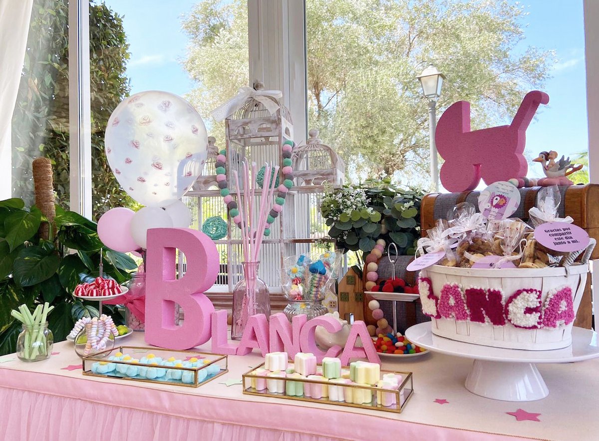 ResortMCamarena's tweet photo. 🌸 ¡Mirad que mesa de dulces más bonita disfrutaron los invitados al bautizo de Blanca! 🌸
🍦 Nuestro equipo cuida con mimo cada detalle de la celebración familiar para que se convierta en un día inolvidable. 
💭 ¡Tu imagina y nosotros lo hacemos realidad! 💭 https://t.co/fq7VfSljXS