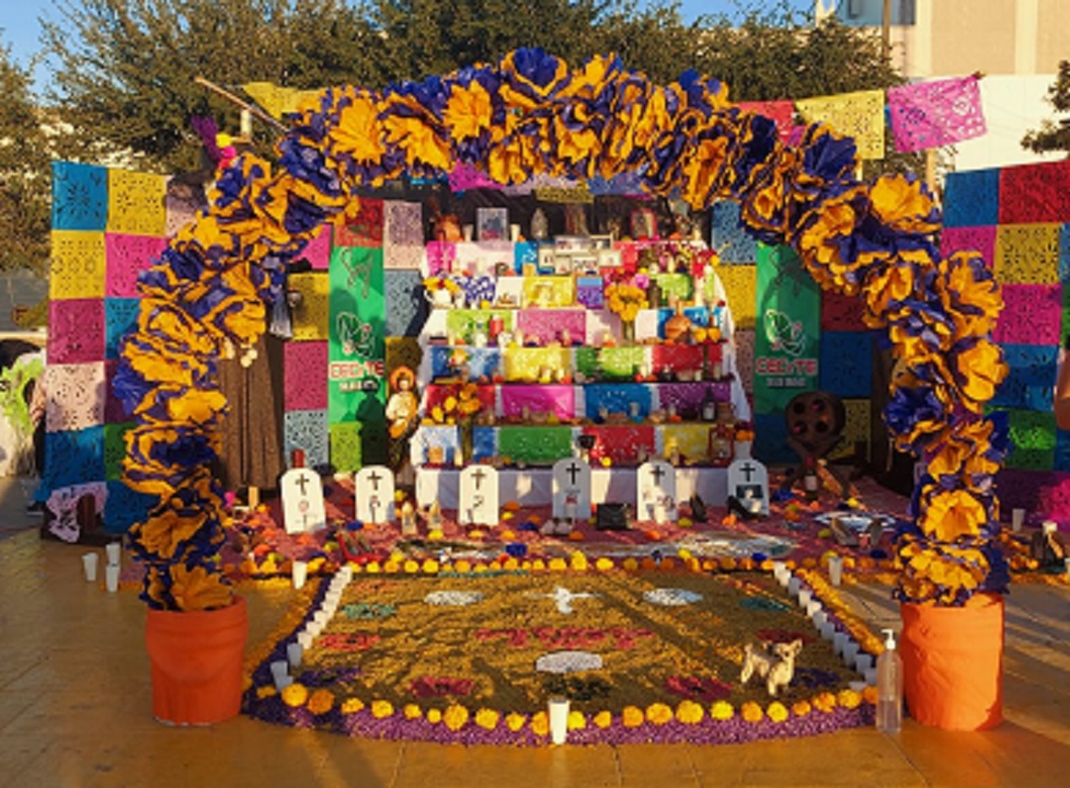 CECyTECoahuila's tweet photo. Felicitamos al Plantel Saltillo por su 2o. Lugar y al plantel Derramadero por participar en Concurso Altares de Muertos de la Secretaría de Inclusión y Social y el ICOJUVE. También al CECYTE Zaragoza y Sol de Ote por su  participación en el Concurso de Altares en Torreón. https://t.co/1UnQcKCbbi