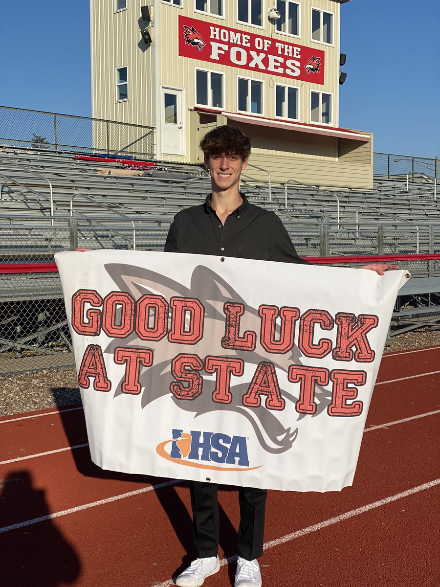 RunYHS's tweet photo. Good luck at State, Foxes! https://t.co/DXUj2xuz0P