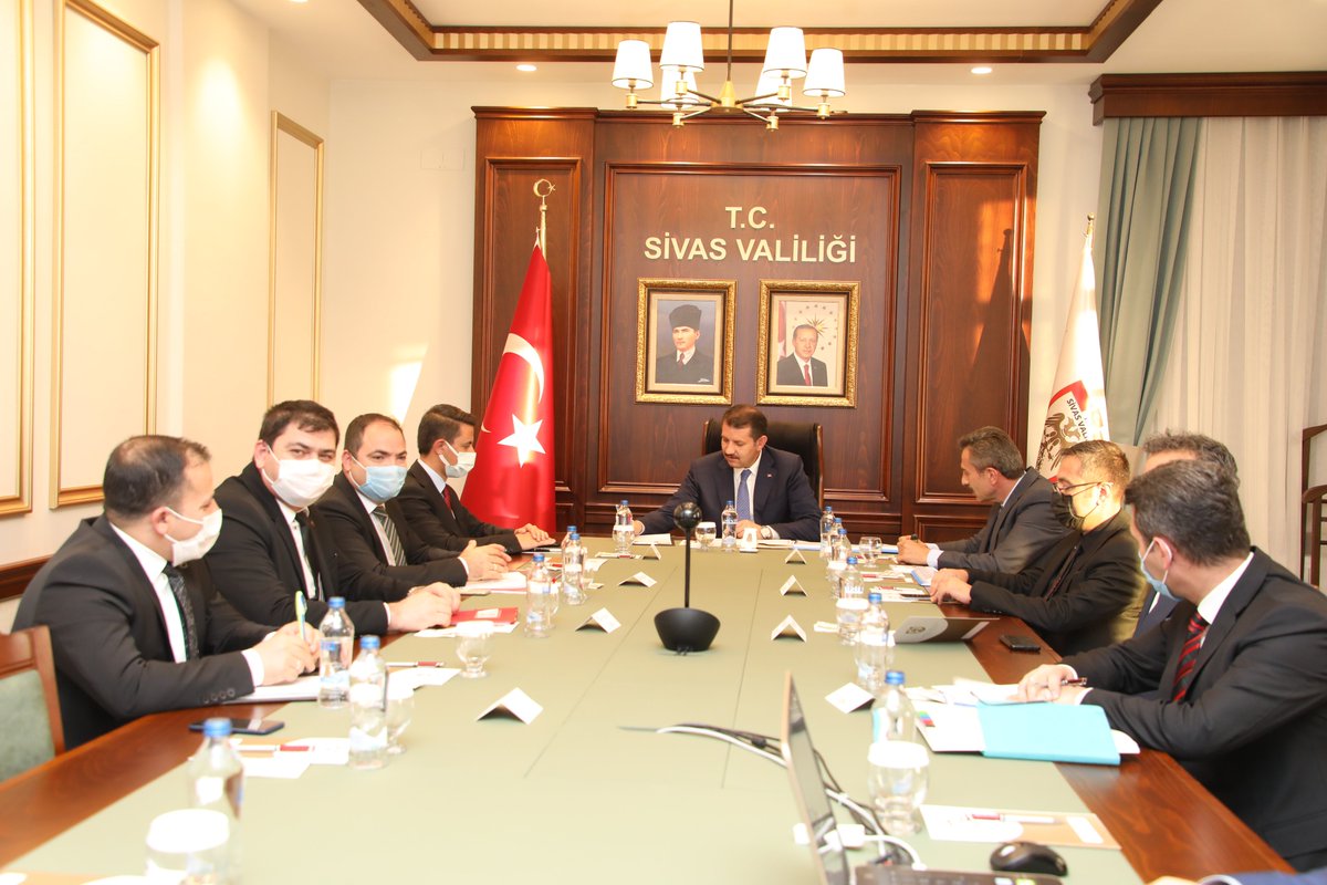 sivasvaliligi's tweet image. &quot;Her sene daha iyiye…”

Eğitimin niteliği ile birlikte başarıyı artırmak, coğrafyamızın tamamına fırsat eşitliği sunmak ve öğretmen - veli işbirliğini geliştirmek için başlatılan projelere yenileri ekleniyor.

#Eğitim2023