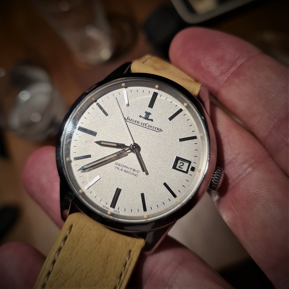 thewatchcc's tweet photo. This mad watch was also at #time4apint on Tuesday. A jump second Jaeger LeCoultre. Why did they make it? Who knows. Is it cool? Oh yes! https://t.co/r735FWIBMB