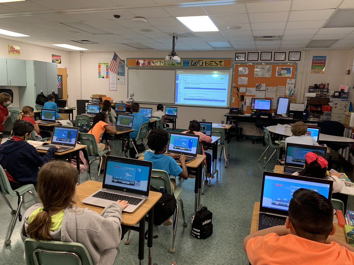 jewiebaum's tweet photo. Learning through computer games plus having options equals engaged learning! @blackbearsroar @CAST_UDL  @UDL_Center #udlchat https://t.co/2L05ZFhTWc