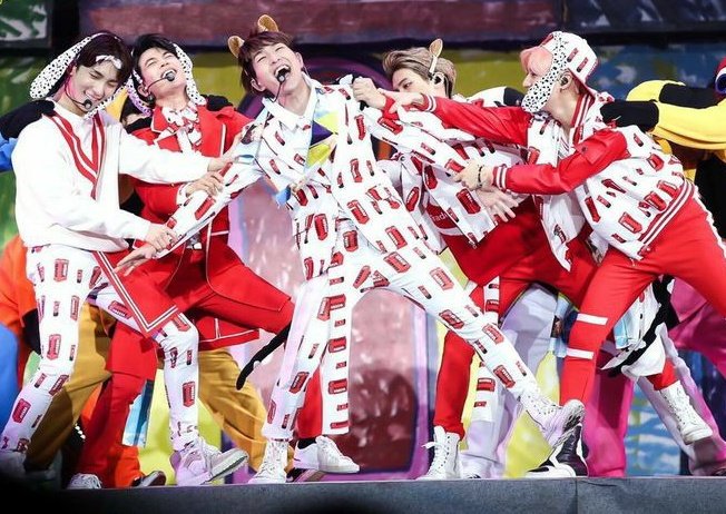 LeeMary6v6's tweet photo. I vote SHINee for 2021 MAMA Worldwide Fans' Choice!
#MAMAVOTE #shinee @SHINee https://t.co/bINtrYkPTt