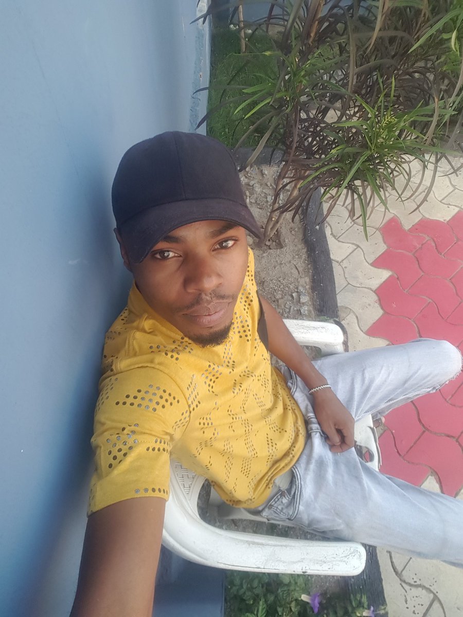 davy_mamazbwoy's tweet photo. Thanks it's Furahiday 🍻
#NaturalGiftedFromGod
#NGFG https://t.co/H9AraGk5wV