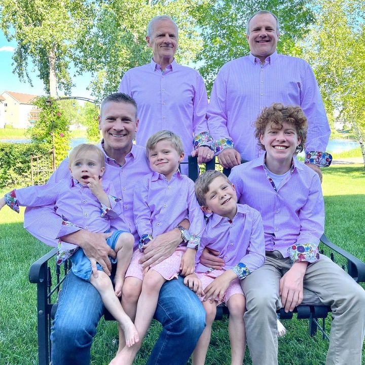 HammerMade's tweet photo. We love seeing your family photos in your matching #hammermade shirts! Thank you for sending these in and for the support. You are all looking awesome! https://t.co/oStNGfu1xL