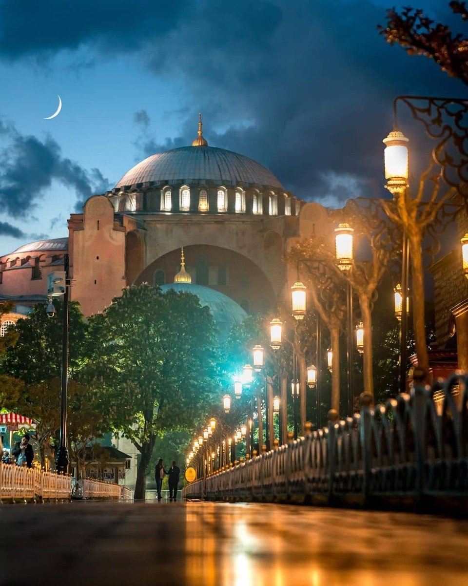alkamebinkays's tweet photo. "İnsanın Rabbi varsa, her şeyi vardır." https://t.co/DnCEoc9Dlv