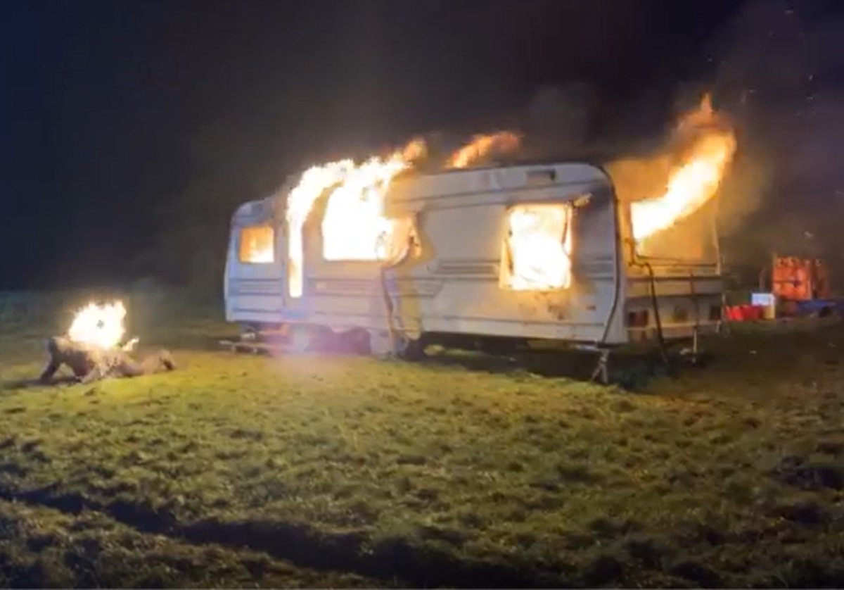 artem_sfx's tweet photo. Controlled fire for #Bull - new film from #PaulAndrewWilliams - out in cinemas today. Love that our caravan blaze made the poster! #SFX #SpecialEffects #Fire #ControlledBurn #GasFlame #Caravan #BTS #BehindTheScenes https://t.co/QSyyLcTlcv