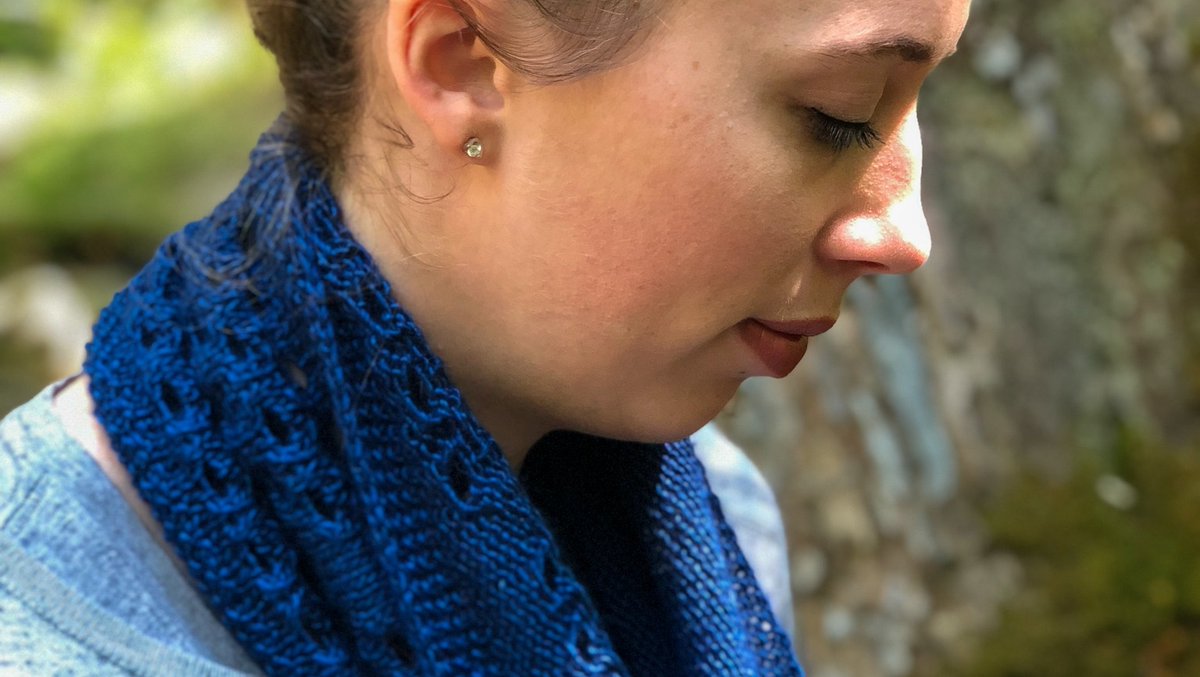MegDGonzalez's tweet photo. Queen Bee Cowl is a beautiful cowl. It can also be an awesome “swatch” for your QB sweater! Now with simplified instructions it’s easier than ever to join in the joy!

Enjoy 20% off all Queen Bee patterns using the code QBC now through the weekend!

https://t.co/sjFE3Ih7be https://t.co/lv0XBGM87u