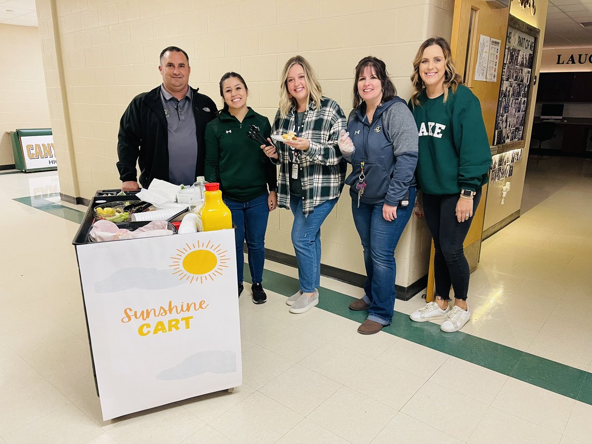 Thank you so much “Sunshine Club” for making the rounds and giving everyone some yummy breakfast this morning! #ouradminrules <a href="/cisdnews/">Comal ISD</a> #comalisd