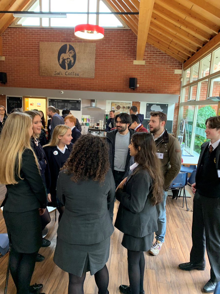 safi_coffee's tweet photo. A fabulous day yesterday for our #Safi #ambassadors. Thanks so much @FelstedSchool for hosting. It was so good to get together and talk all things #Safi. @Tranby_school @FelstedSafi @highgate1565 @NewsteadWood 

#schoolpartnership #community #uganda #education https://t.co/AEtDB7Pw7h