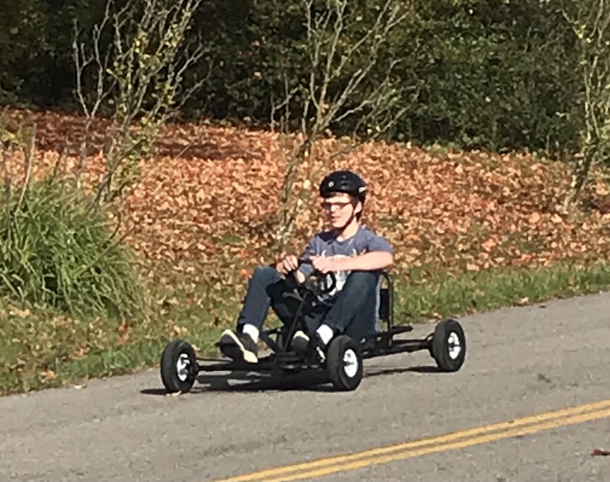 VHS_InteractClu's tweet photo. Putting classroom lessons into application! VHS Auto Tech Soapbox Derby. Engineering, Design, Manufacturing, Implementation. ⁦@CTEWorks⁩ ⁦@VirginiaCTE⁩ ⁦@VHSPrincipal⁩ ⁦@BristolSuper⁩ ⁦@BVPSDistrict⁩ ⁦@BearcatAP⁩ https://t.co/JMZRhnSY9j