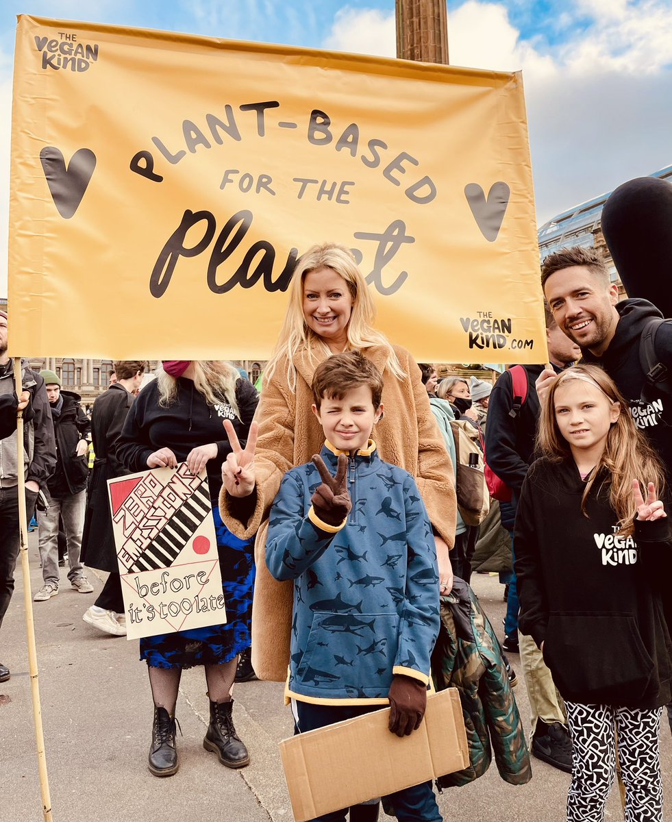 We were so inspired when we heard <a href="/thevegankind/">Vegan Kind</a> speak last week (brilliant local Scottish business!) and delighted to meet again at #SchoolStrike2021 <a href="/GretaThunberg/">Greta Thunberg</a> <a href="/COP26/">COP26</a> <a href="/MartinValenti1/">Dr Martin Valenti</a> #fridays4future #wheresWeeBox