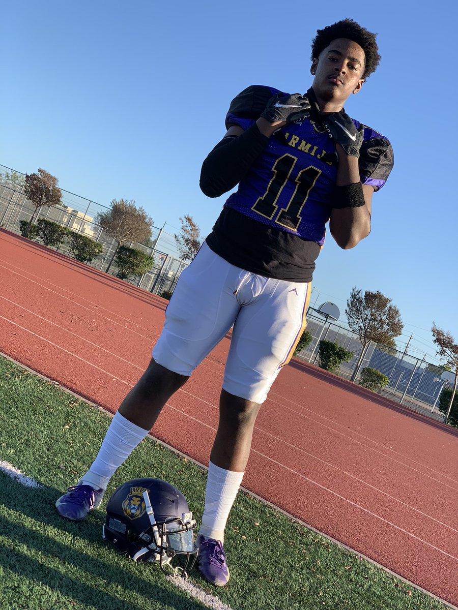 RoyalsArmijo's tweet photo. M.E.L Honorable Mention  (cont.)

#5 Dameion Regalado (WR) -senior
#11 Guy Fortson (DE) -senior
#8 Eddie Concepcion (QB) -senior
#23 David Singleton (RB) -senior https://t.co/RccmWEk9E5