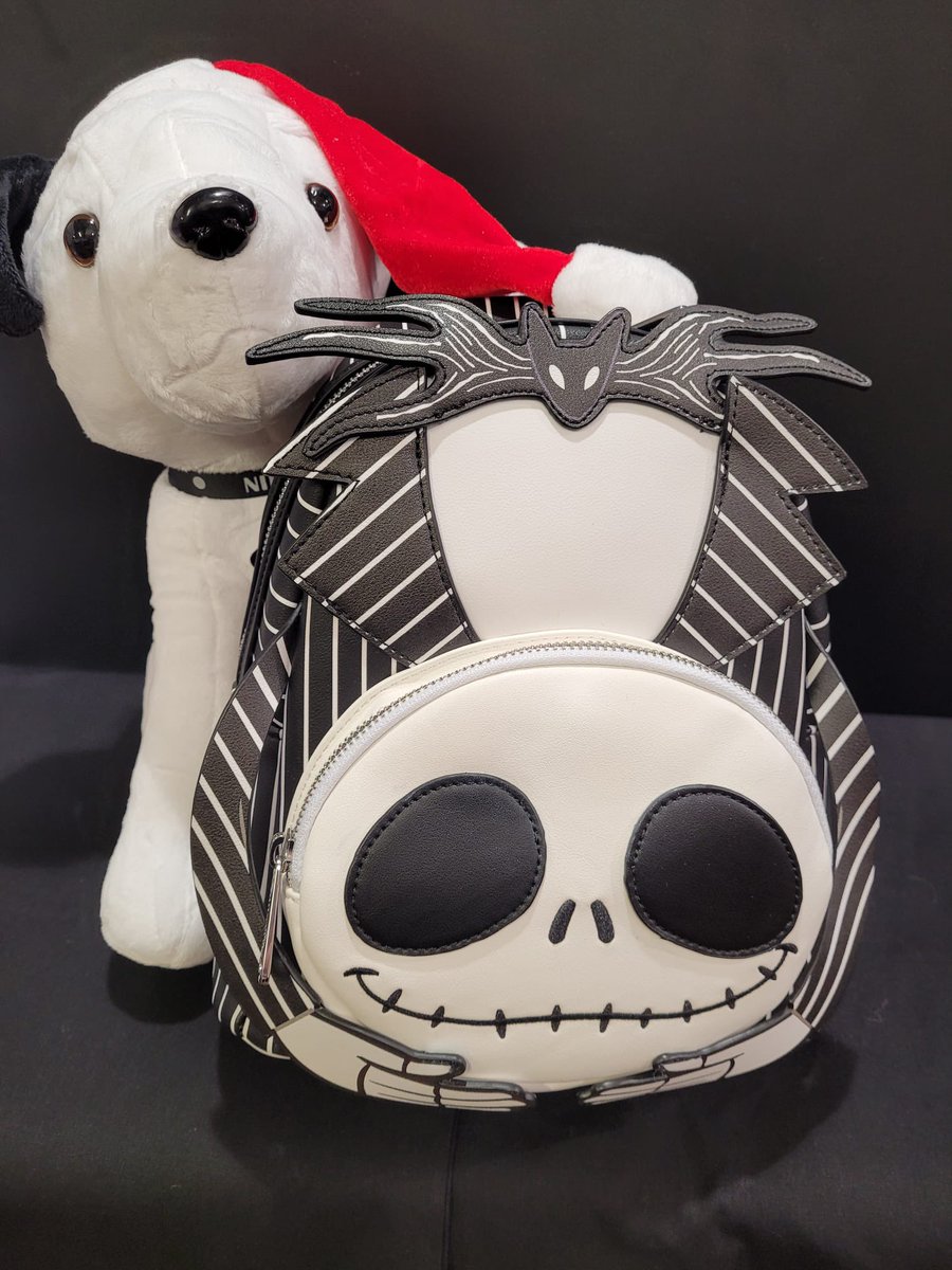 hmvSolihull's tweet photo. New additions to our @Loungefly range ๐ค
#Friday13th and #NightmareBeforeChristmas
#loungefly #loungeflycollector #loungeflybackpack #loungeflycollection #loungeflyaddict #loungeflystyle https://t.co/1iBa85VPWP