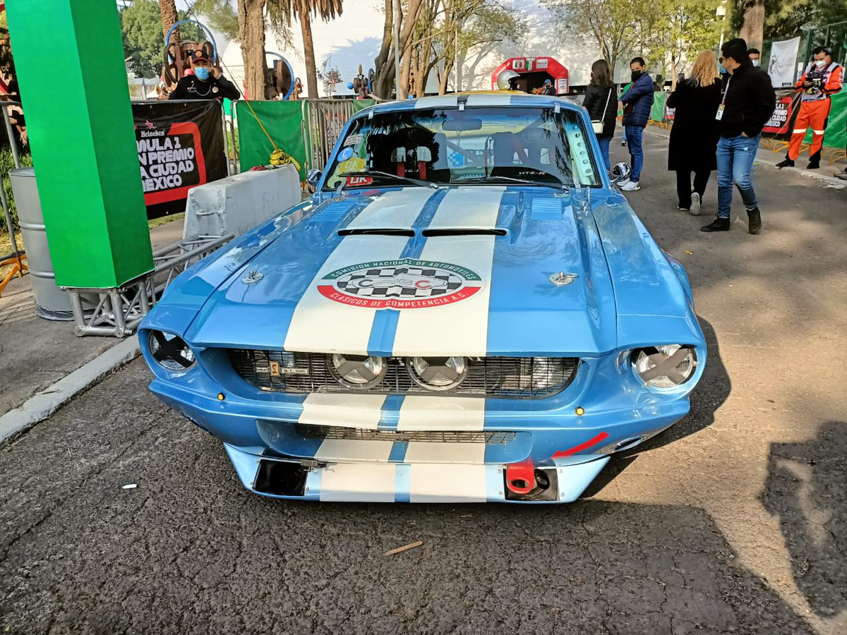 InformaBTL's tweet photo. Así se vive el #GranPremioDeMéxico desde el Autódromo Hermanos Rodríguez.
Comienza la exhibición de los autos de la #CarreraPanamericana.
#iBTL
#GPMéxico
#F1
#F1ESTA
#JuntosHacemosMás https://t.co/9hYghN8gEN