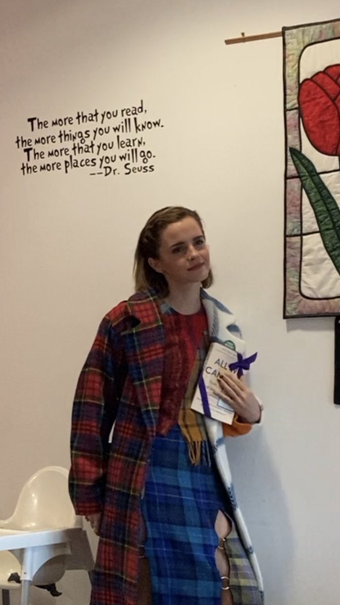 the_bookfairies's tweet image. “We believe that the climate movement is only as strong as the relational web between us.”
 
As part of our nationwide #COPBookFairies activity, #EmmaWatson shared All We Can Save at the Heart of Scotstoun community centre in Glasgow this week. #ibelieveinbookfairies @EmmaWatson