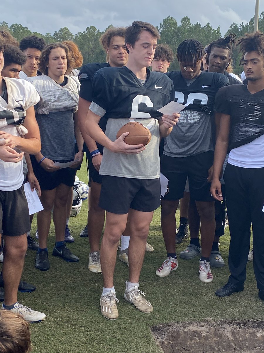 BTHS_Football's tweet image. We would like to thank Senior DB Mason Mayer @MasonMayer10 for his dedication to the @BTHS_Football program.  You have definitely left it better than you found it! #SemperVirtus #GoBears🐻