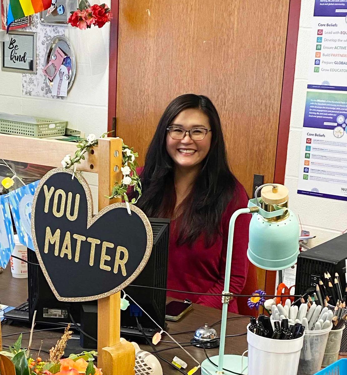 Congratulations to Hamden Hall alumna Kim Tobin King, Class of 1989, who has been named Connecticut’s 2022 Teacher of the Year! “I look forward to representing Connecticut’s phenomenal teachers,” said Kim. “Together, we can make Connecticut more colorful.”