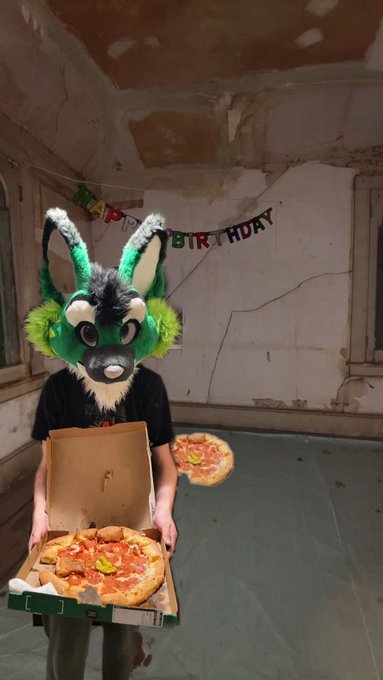 Hilarcx’s pics and videos