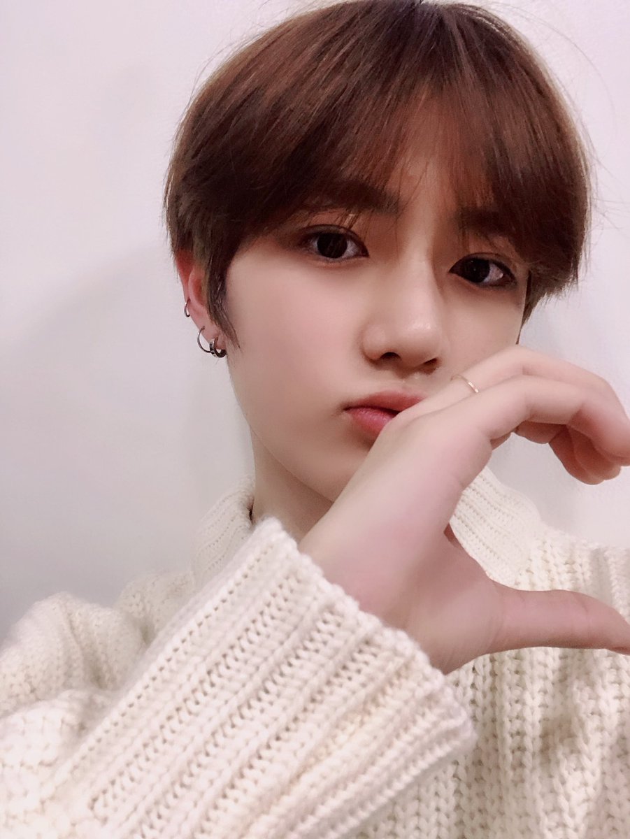 bamngt_LQVE_'s tweet photo. #MAMAVOTE #txt 
범규의 하트를 알티로 ���뜨려보세요! https://t.co/FeS29frqtR