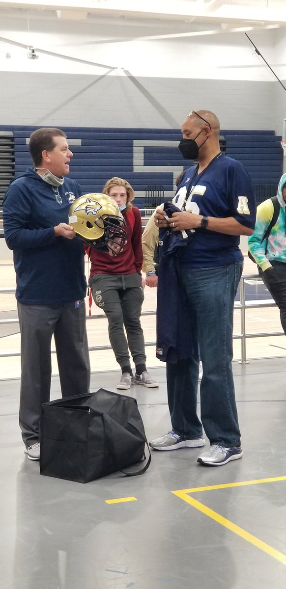 CoachTonyLotti's tweet photo. Congratulations to our guy COL Fortune for being selected by the football coaching staff as the Big Cat Impact Player at Apalachee!! Thanks for your service to our country, school and young people of Barrow County! A true servant leader! 👊 congrats my friend! https://t.co/e6ZiiMnHbY