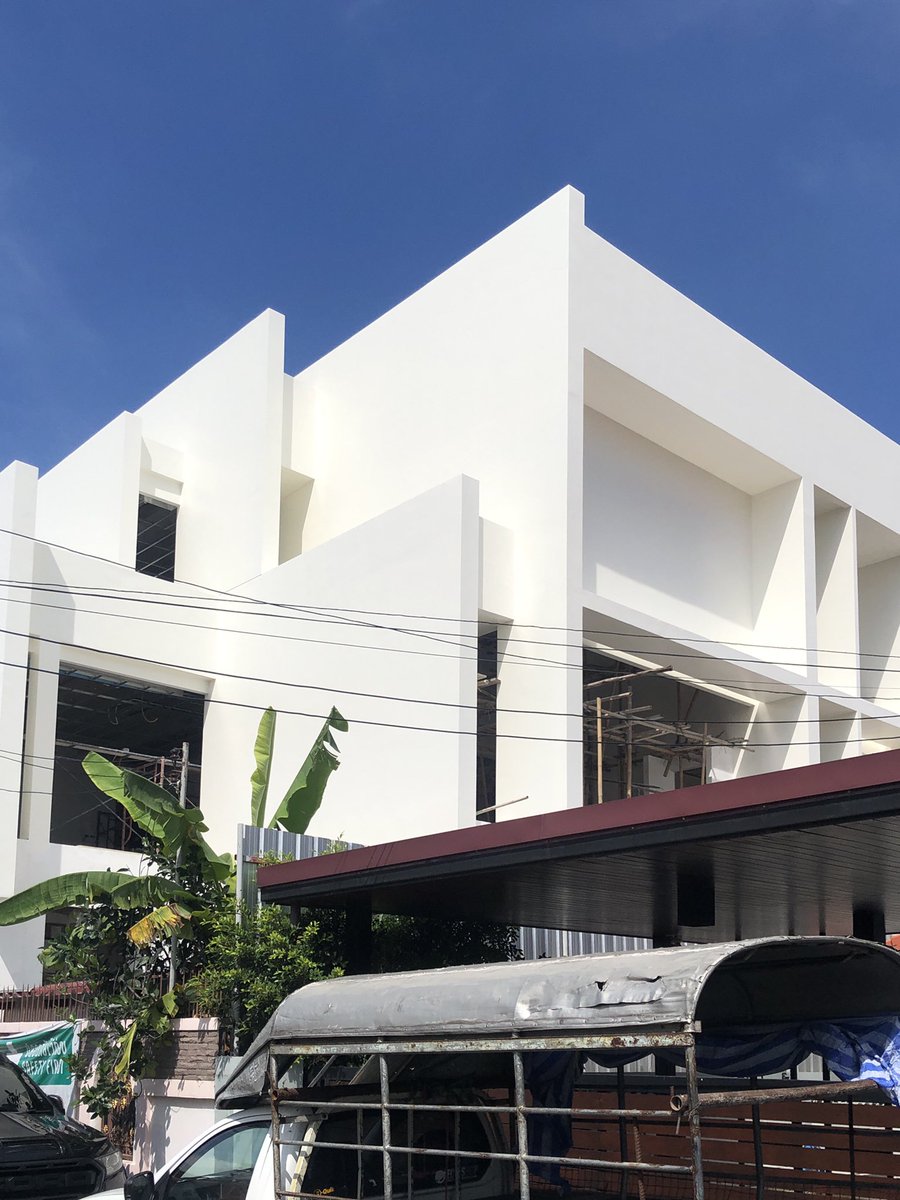 White!!!
#blackpencilsstudio
#architecture
#white
#wall
#house
#housedesign
#facade
#whitefacade
#storyfromgeometry