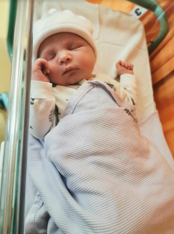 HIT_MD1's tweet photo. A massive @HITTraining @Connect2Care hello to the latest #HITbaby Noah William Tyman, weighing in at a whopping 10lb 6oz! Our lovely Amelia is doing well 💕 https://t.co/4n7u2UCIfM