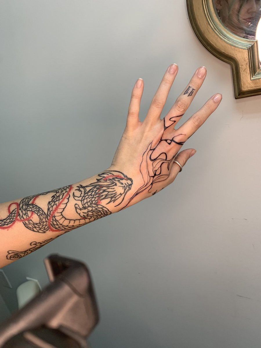 choslab_'s tweet photo. Took some time for myself today! Still needs another session for shading but i lovee 🥰 https://t.co/PpbQOFkOcY