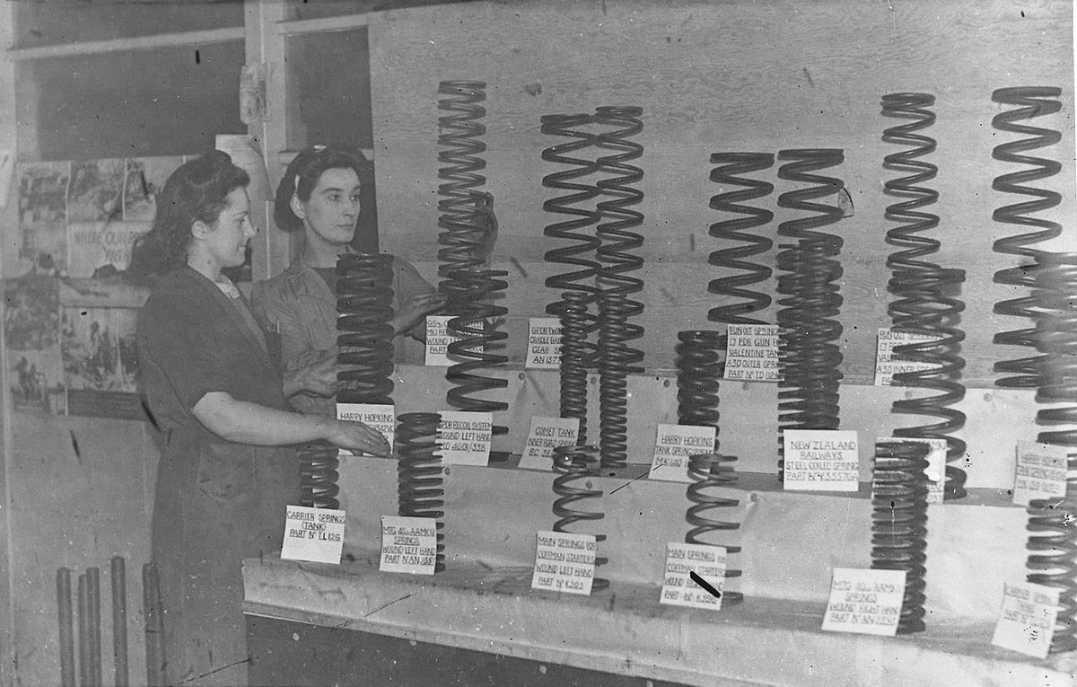 ace_thenorth's tweet photo. Check out this week's #CreativeLowdown! In the North, we have @TWAMmuseums' latest project - they're looking for stories of women working during the Second World War in #Tyneside for an upcoming exhibition at the @Discovery_Mus in #Newcastle. Take a look: https://t.co/veVsC3eYGj https://t.co/SWEfBOVHrS