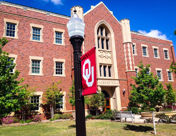 ouswk's tweet photo. OUSWK (Tulsa) friends, do you know someone who wants to finish a Bachelor of Arts in Social Work in TULSA, starting in Spring 2022?  Some open seats for new BASW students!!  Please share to contact me to apply for admission &amp; generous scholarships - susan.looper@ou.edu https://t.co/RHjuuQKumh