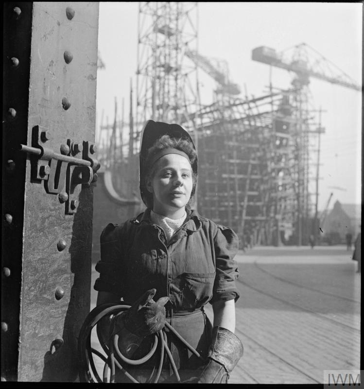 ace_thenorth's tweet photo. Check out this week's #CreativeLowdown! In the North, we have @TWAMmuseums' latest project - they're looking for stories of women working during the Second World War in #Tyneside for an upcoming exhibition at the @Discovery_Mus in #Newcastle. Take a look: https://t.co/veVsC3eYGj https://t.co/SWEfBOVHrS