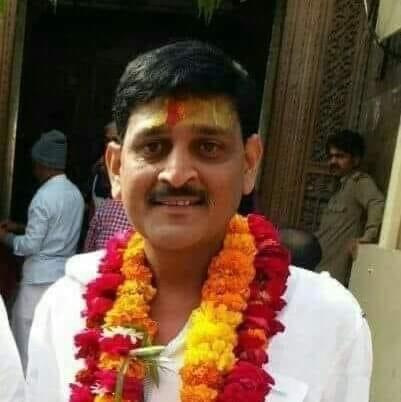 हमारे बड़े भाई श्री प्रशून पाठक जी का आज आकस्मिक निधन हो गया है, मेदांता हॉस्पिटल लखनऊ में डेंगू का इलाज करा रहे थे।