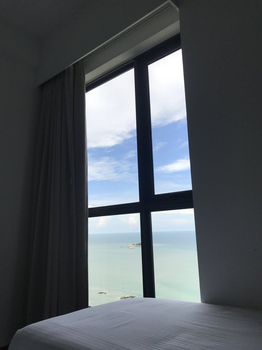 Kalau ada yg nak pegi Penang 24-26 Dec ni boleh DM. Ada booking dekat Tanjung Point Residence tapi cancel sebab kiteorg pegi awal lg. Booking pulak non-refundable. Harga boleh kawtim 😉
