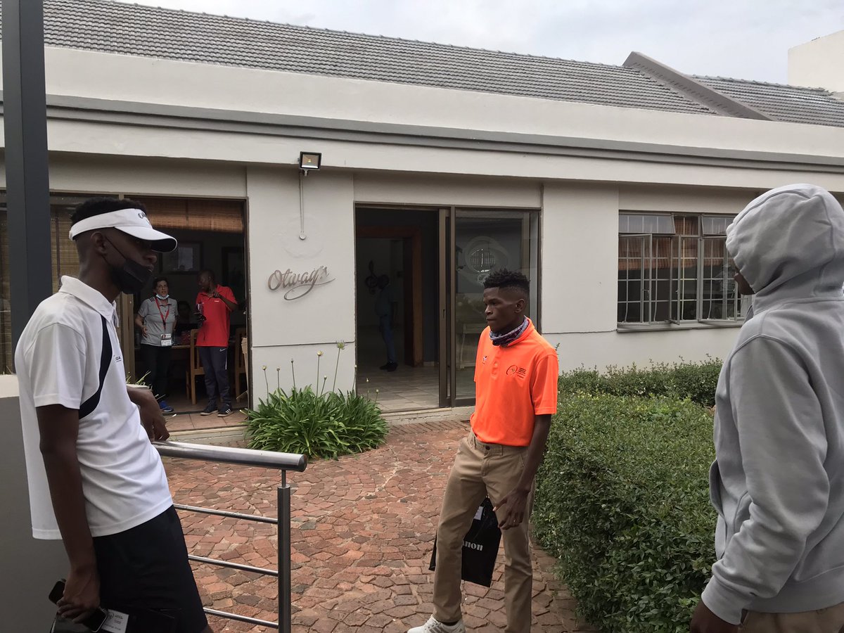sadga101's tweet photo. Players completing registration ahead of the @CanonRSA Gauteng Open #sadga #canonopenseries #disabledgolf #disabledgolfer #golflife https://t.co/wjRDzSjdXI